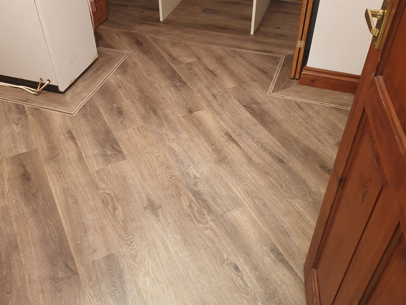 Sue-Schmitt-lifestyle-colesseum-lvt